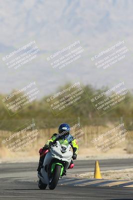 media/Oct-30-2025-Racers Edge (Thu) [[dabbdaf680]]/3-B Group/Session 2 Turn 2/